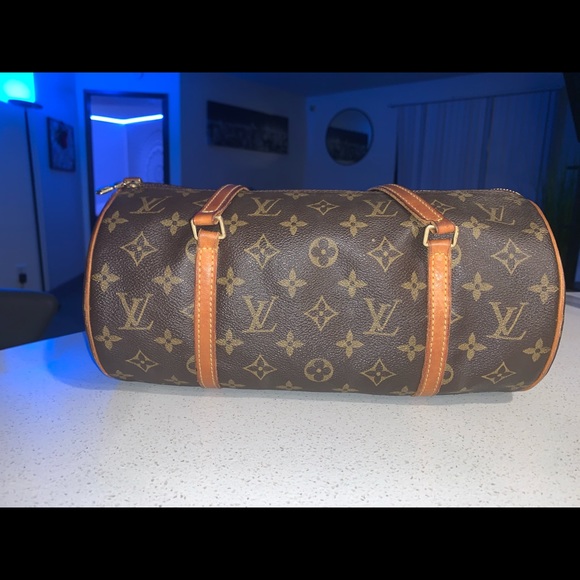 LOUIS VUITTON
Monogram Papillon 26 - Picture 10 of 14